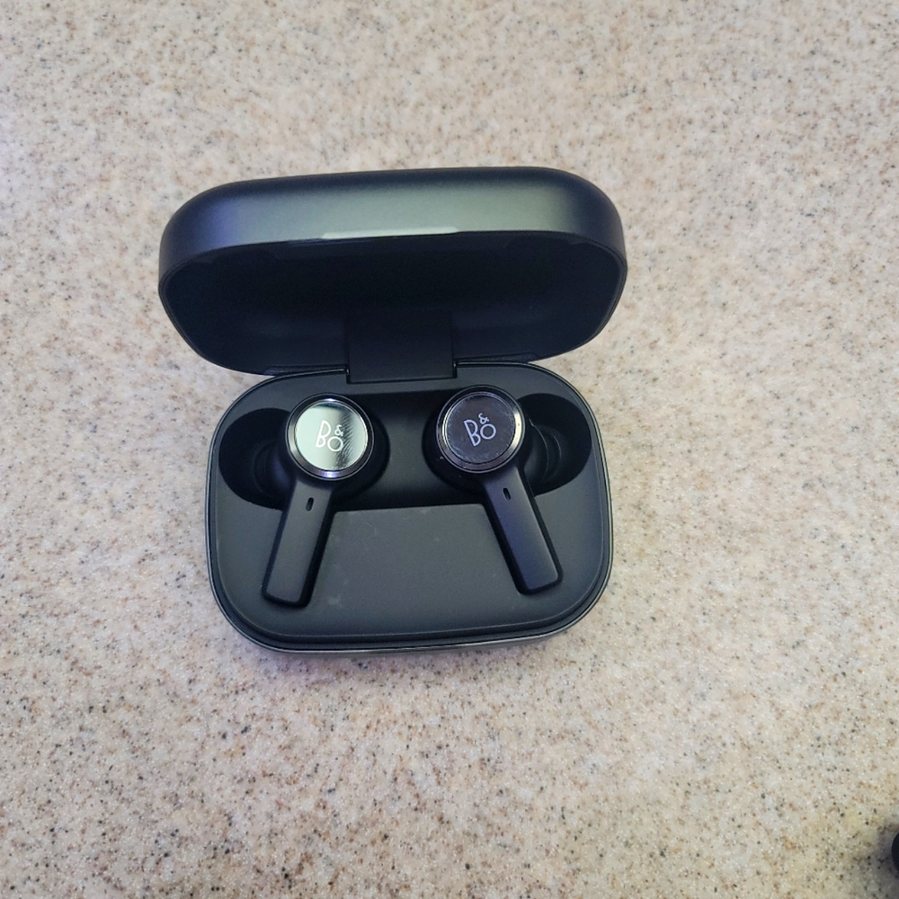 Bang and Olufsen Beoplay Ex Black Anthracite